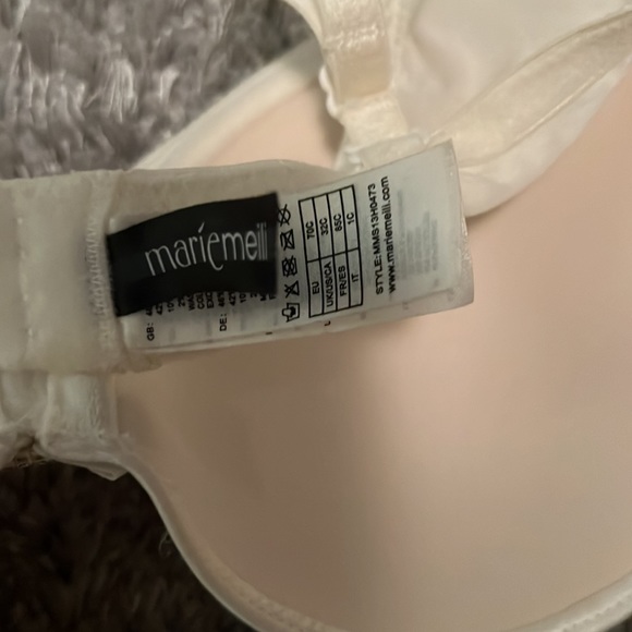 White Bras! As casual as for selecting day! Whjte sexy style - Picture 2 of 2